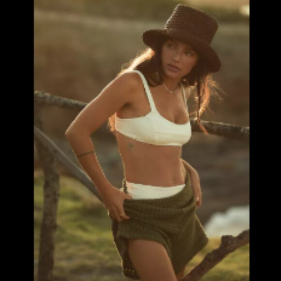 Brand New by Anthropologie Celandine Crochet-Knit Pull-On Shorts - Picture 4 of 6